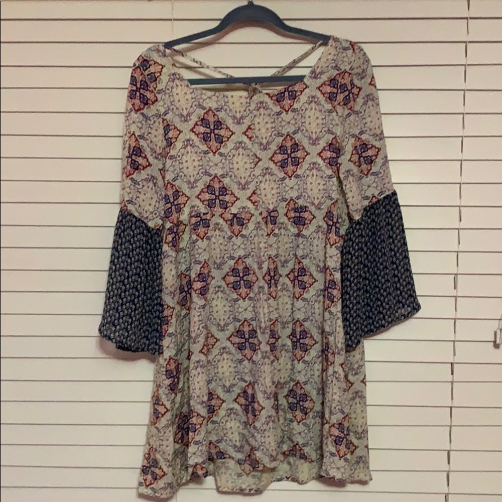 Bell sleeved dress